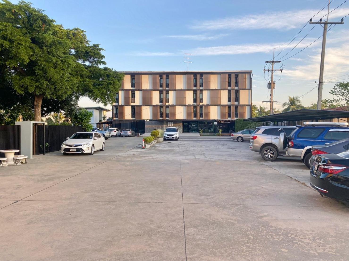 Jb Place Nakhon Pathom Luaran gambar