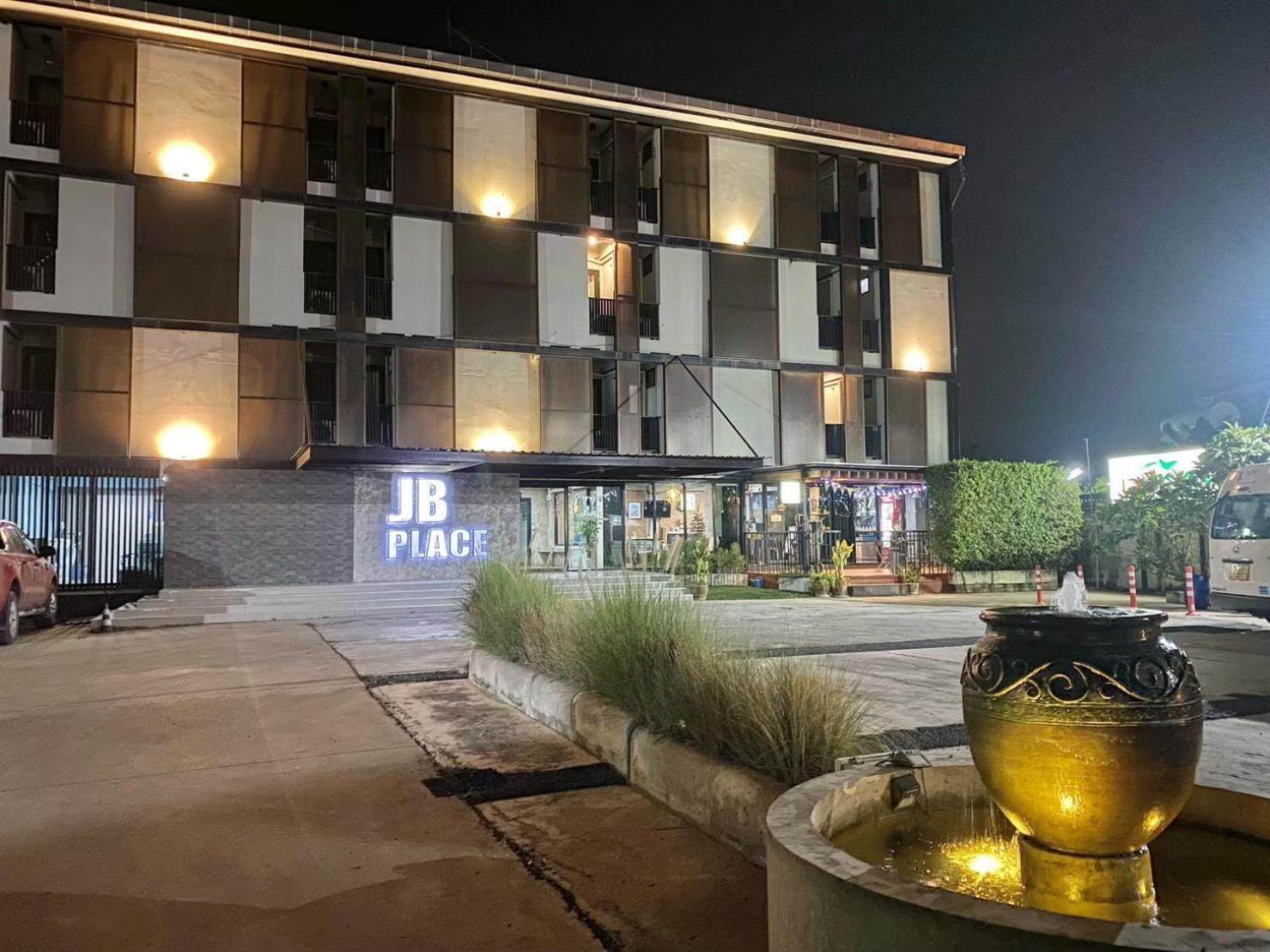 Jb Place Nakhon Pathom Luaran gambar