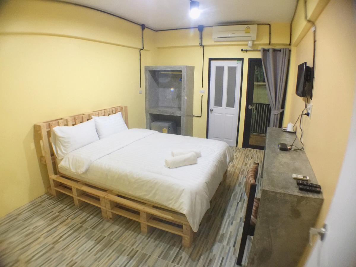 Jb Place Nakhon Pathom Luaran gambar