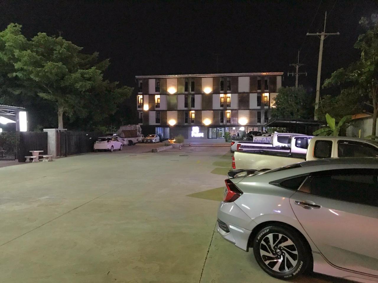 Jb Place Nakhon Pathom Luaran gambar