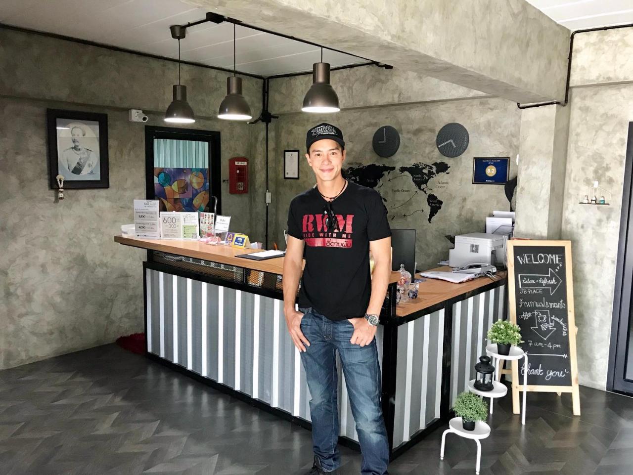 Jb Place Nakhon Pathom Luaran gambar